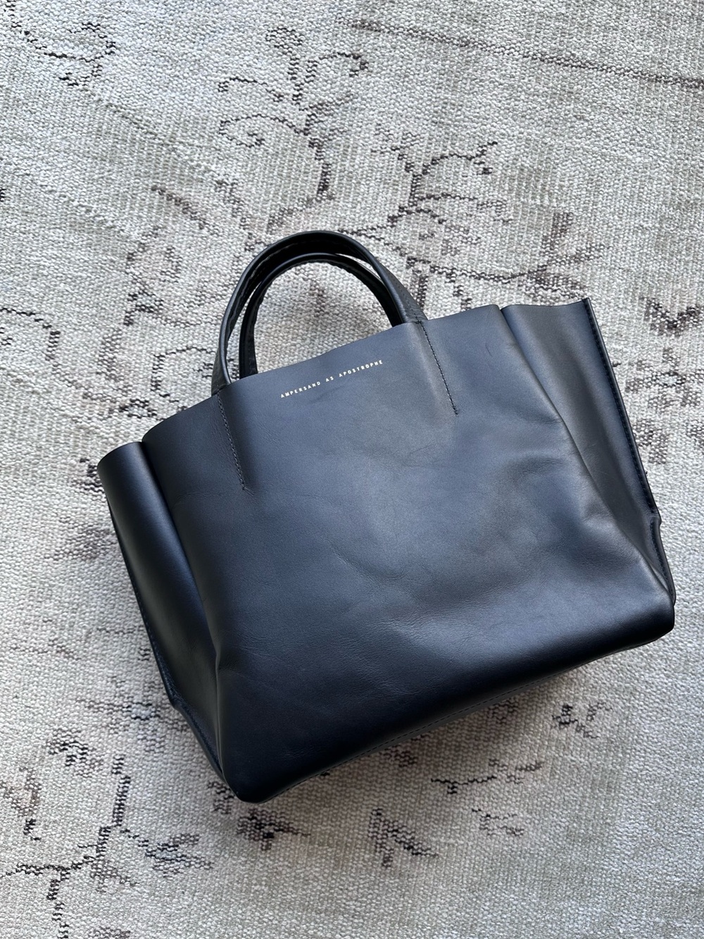 ampersand as apostrophe top handle half  tote